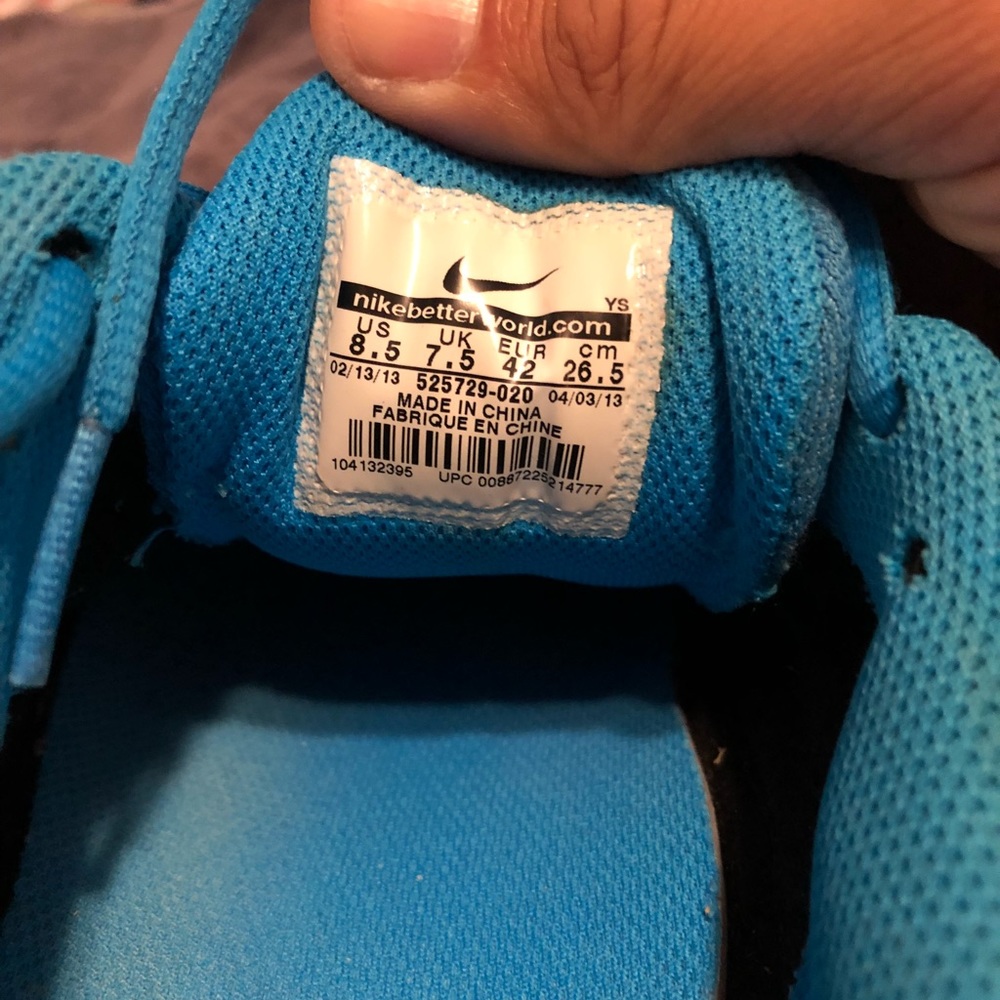 Nike's - Picture 5 of 6